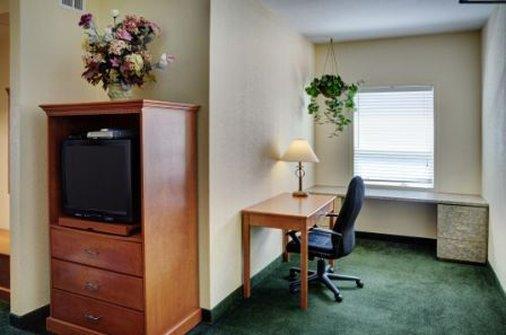 Lakeview Inns & Suites - Okotoks Room photo