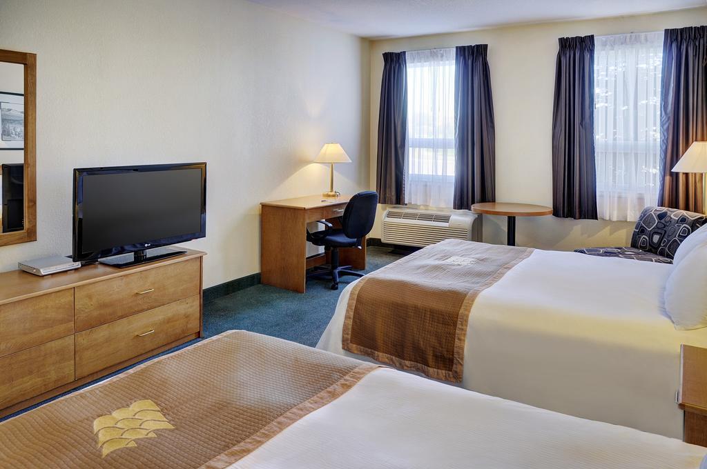 Lakeview Inns & Suites - Okotoks Room photo